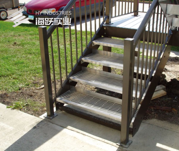 铝格栅楼梯踏步板效果图